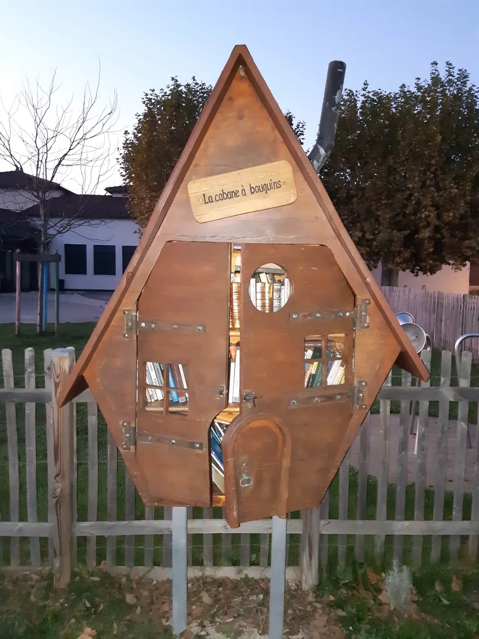 Moidieu-Détourbe - école - boîte à livres
