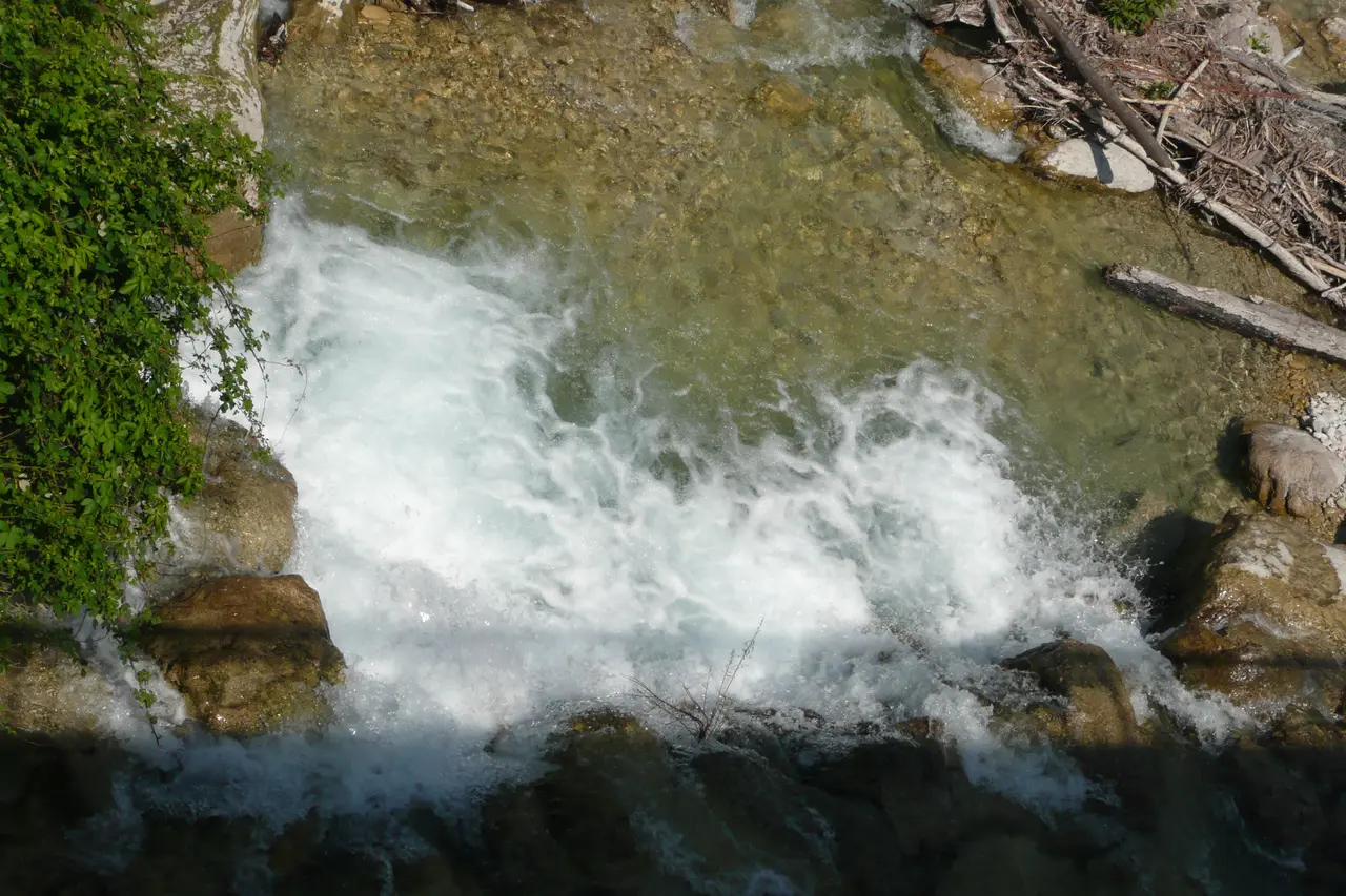 Chute d'eau du Toulourenc près de Mollans-sur-Ouvèze