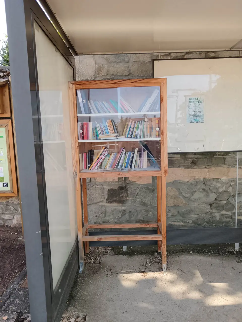 Périgneux - Route de Saint-Marcellin-en-Forez - boîte à livres