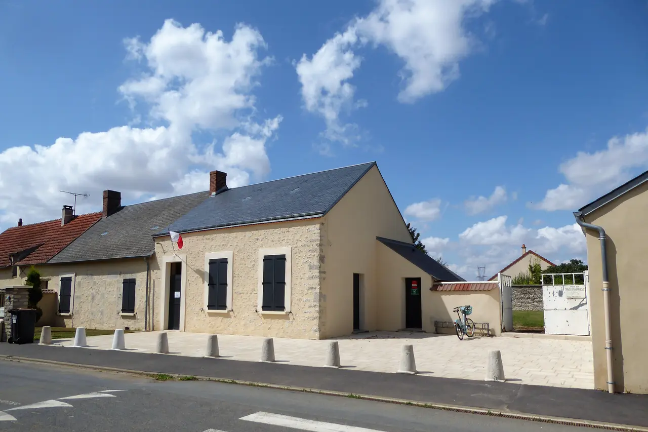 Barmainville mairie située à Armonville-le-Sablon Eure-et-Loir France