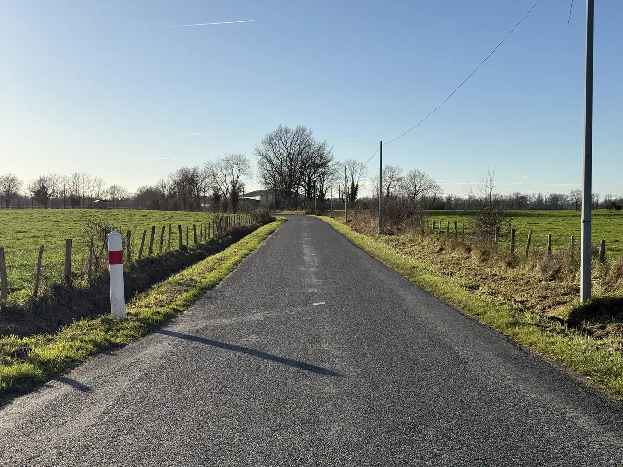 Route Saint André Bouchoux - Saint-André-sur-Vieux-Jonc (FR01) - 2024-12-24 - 2