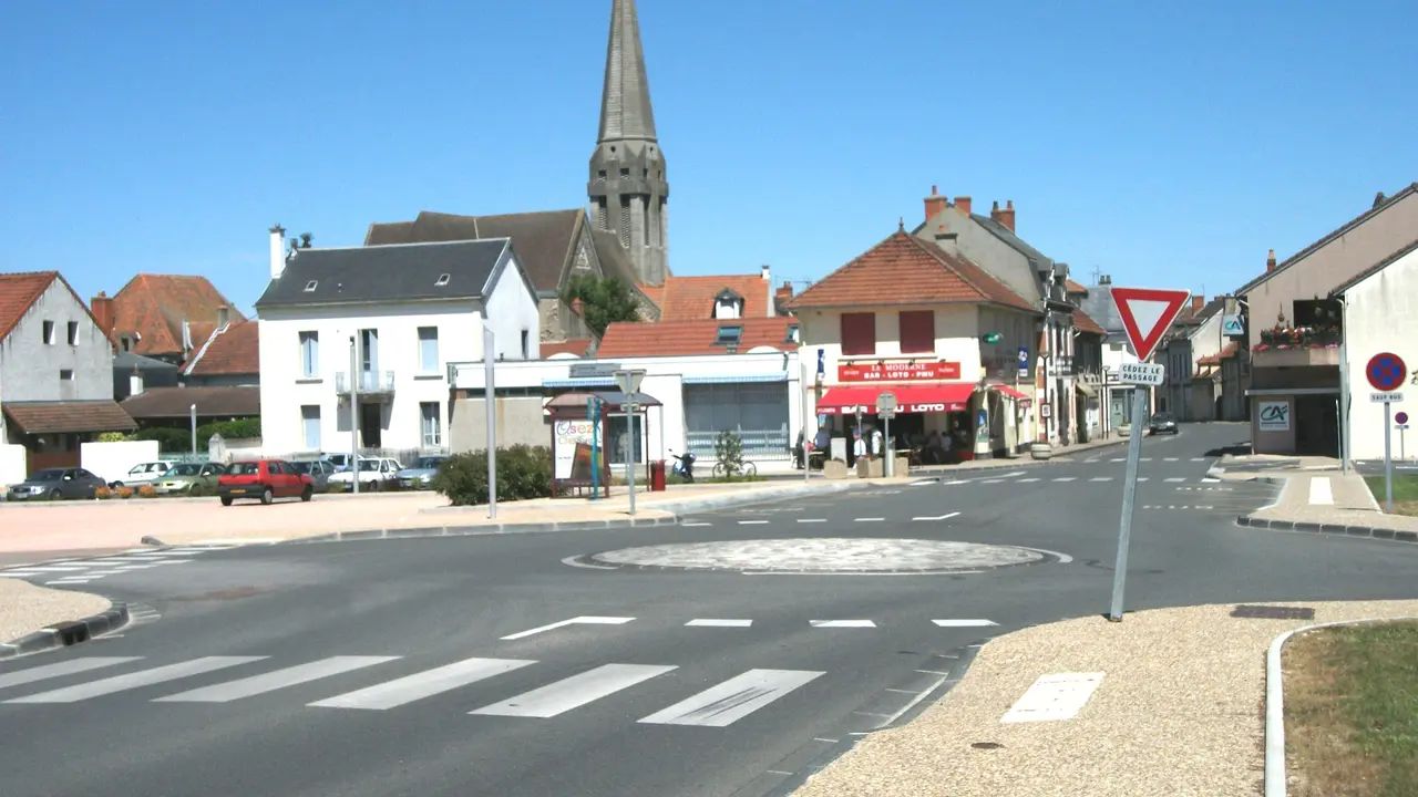 Saint-Germain-des-Fossés - Nouvelle place de la Libération