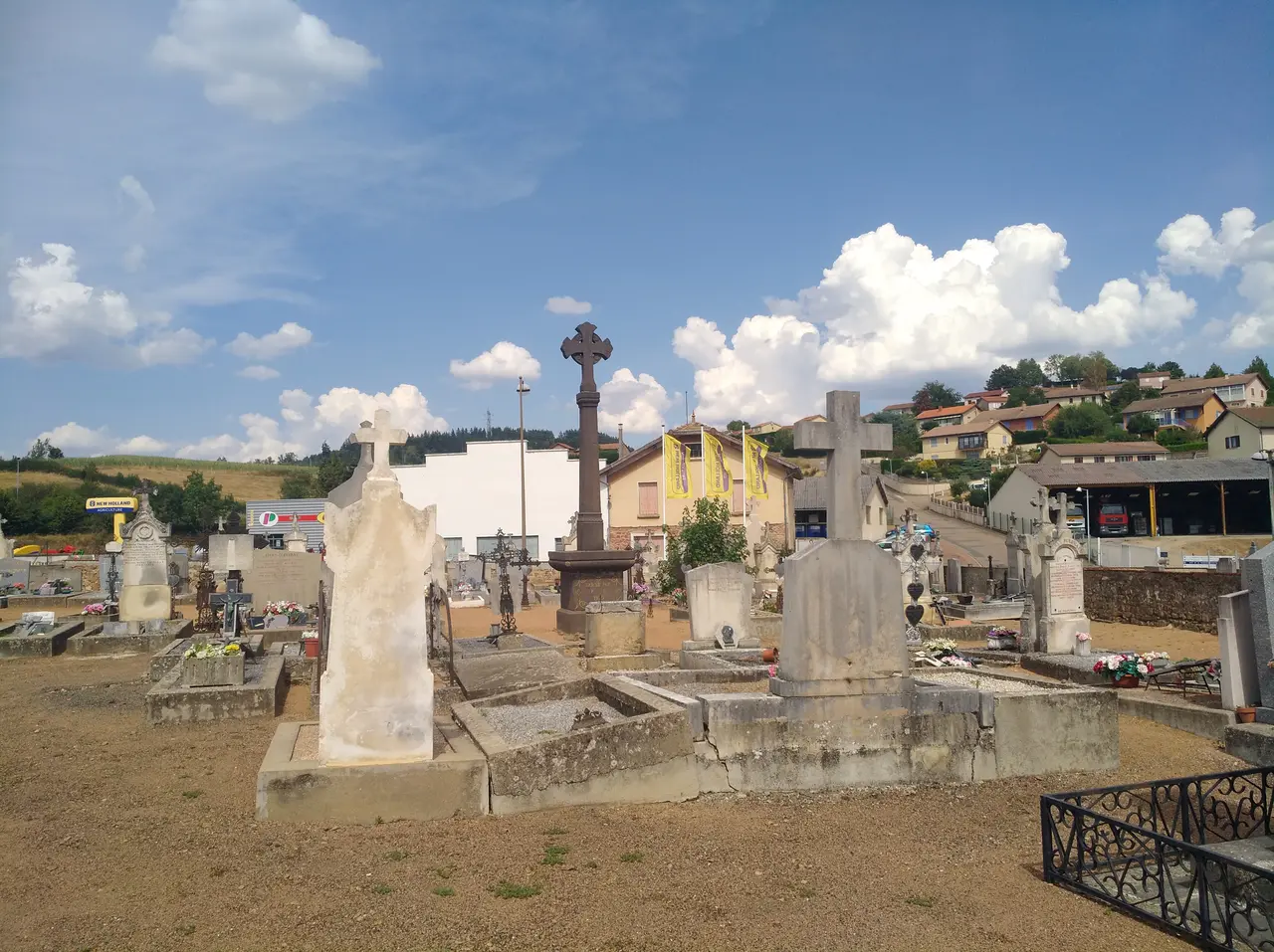 Saint-Jean-la-Bussière - Vue cimetière 1 (août 2020)