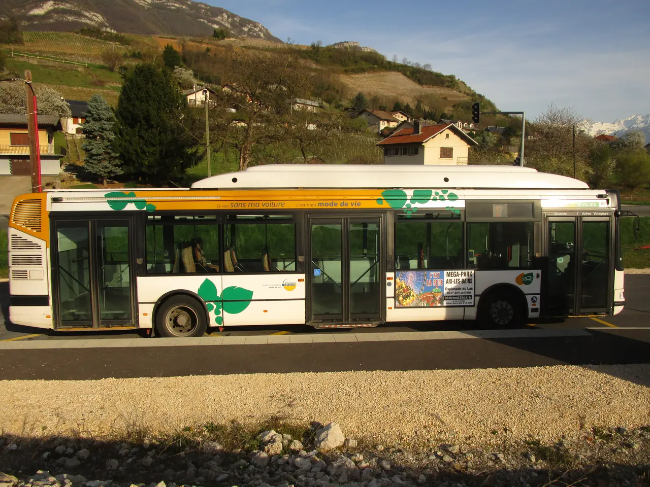 File:Irisbus Agora S GNV n°3011 - Stac (Les Frasses, Saint-Jeoire-Prieuré).jpg