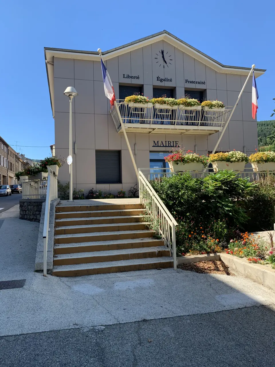 Mairie de Saint-Julien-Molin-Molette en juillet 2020