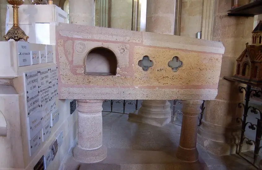 Saint menoux débredinoire