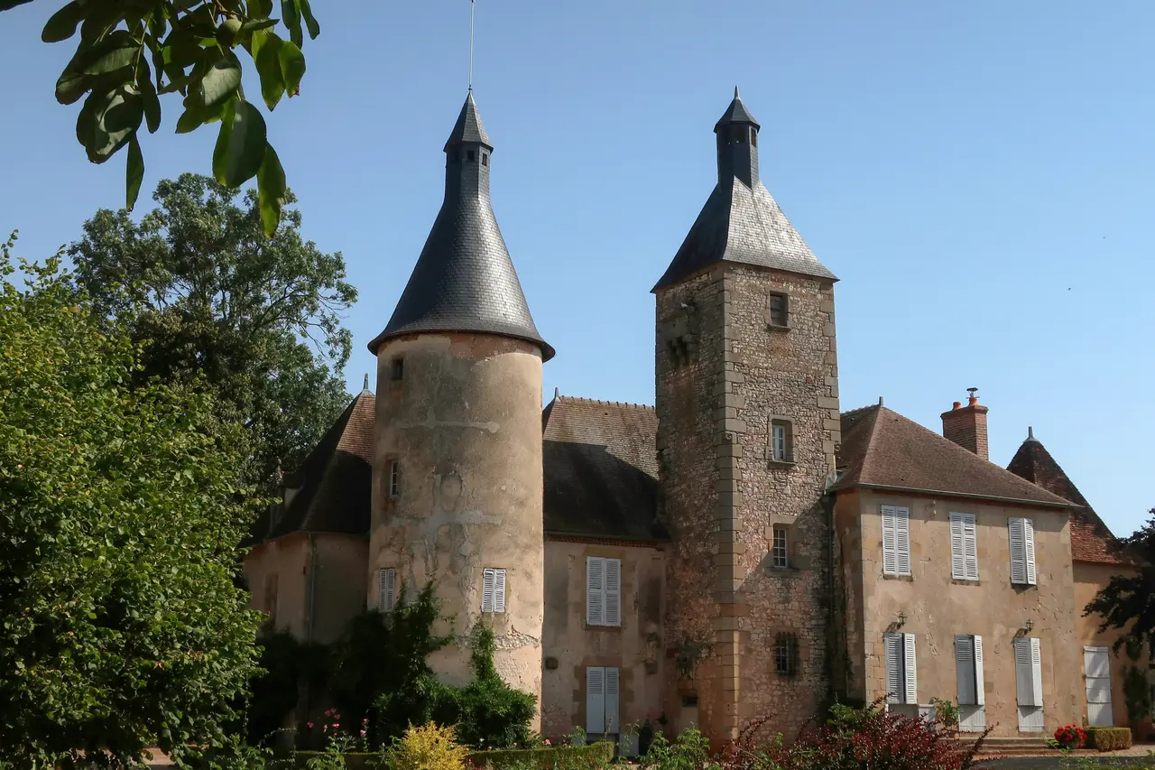 03 Saint-Menoux, château de Clusors (1)