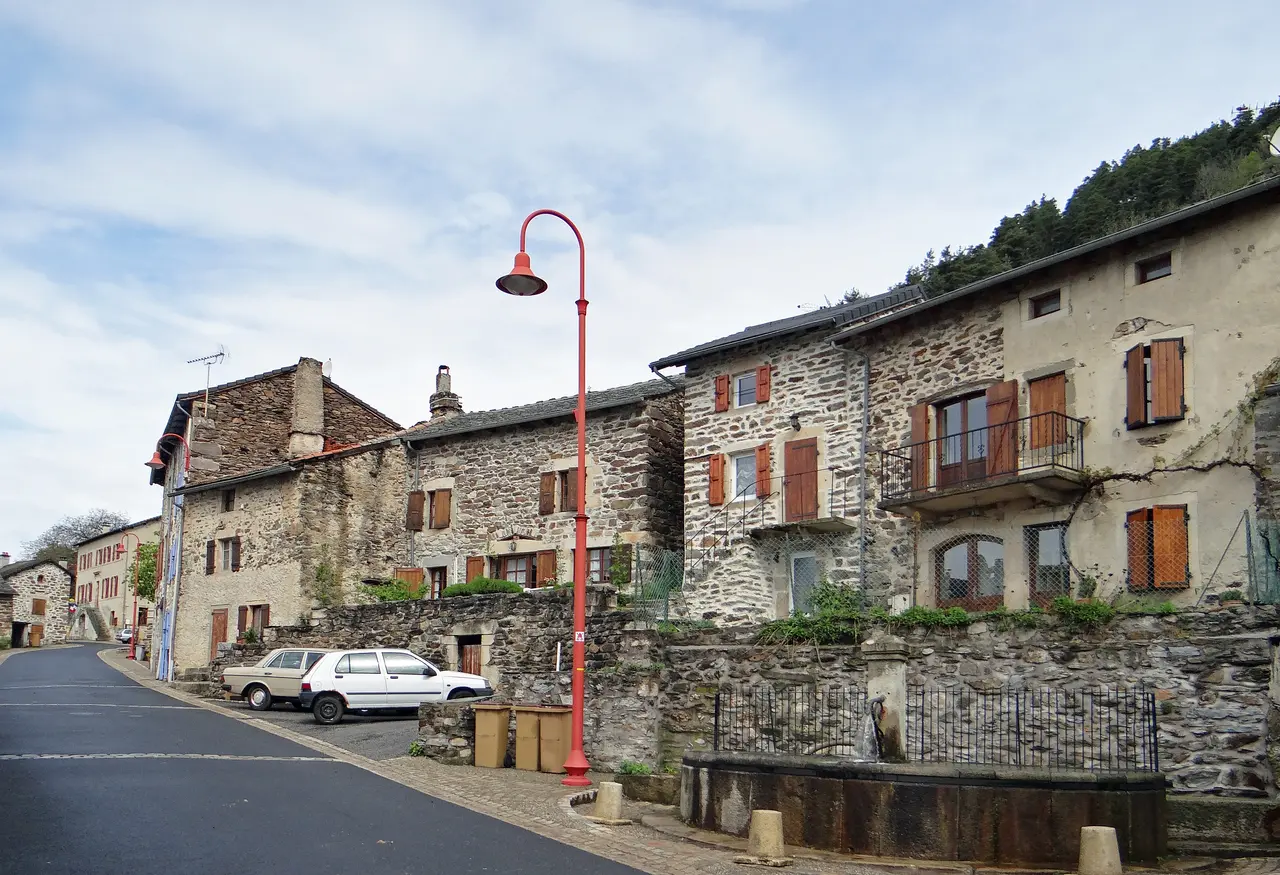 Saint-Pierre-Eynac - Rue principale