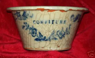 Poterie de terre rouge émaillée et décorée - Saint-Uze