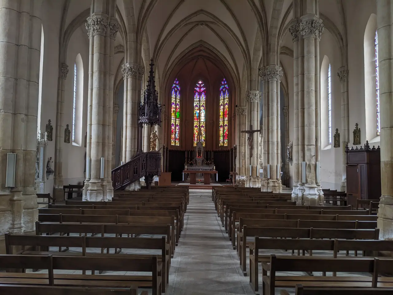 Saint-Victor-sur-Rhins - Église, vue intérieur (août 2023)