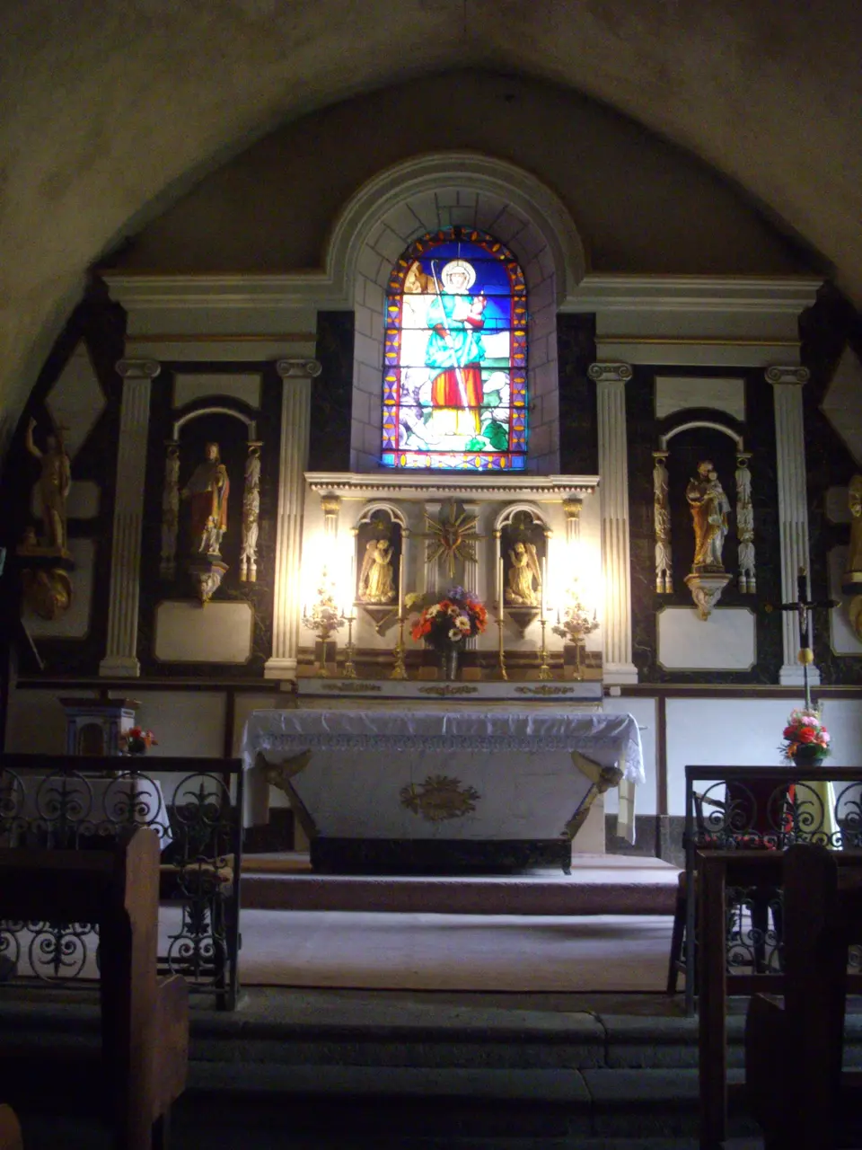 Eglise de mazoires où sont les reliques de sainte Florine