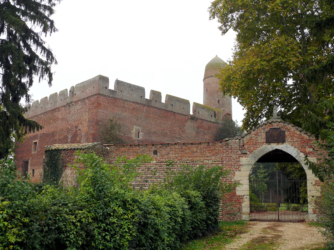 Savigneux - Donjon de Juis -329