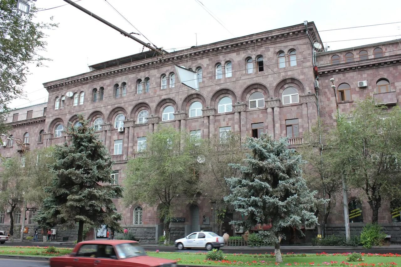 Yerevan Sayat-Nova 3-7 1