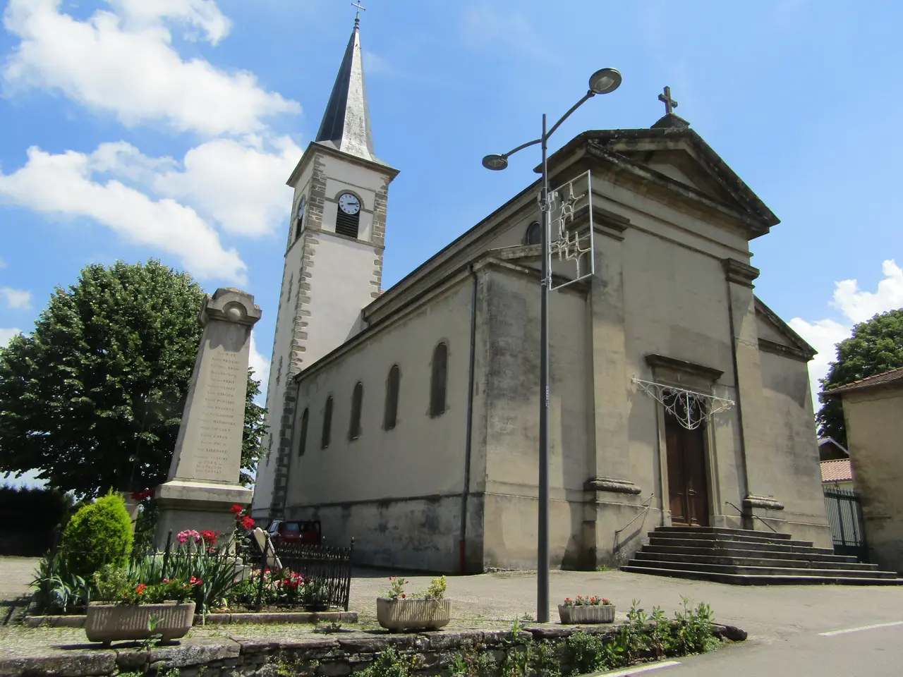 Église de Sérézin de la Tour