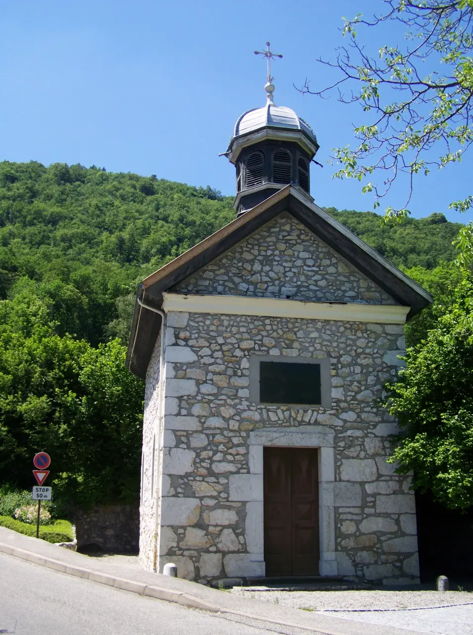 File:Chapelle de Létraz (Sevrier).JPG