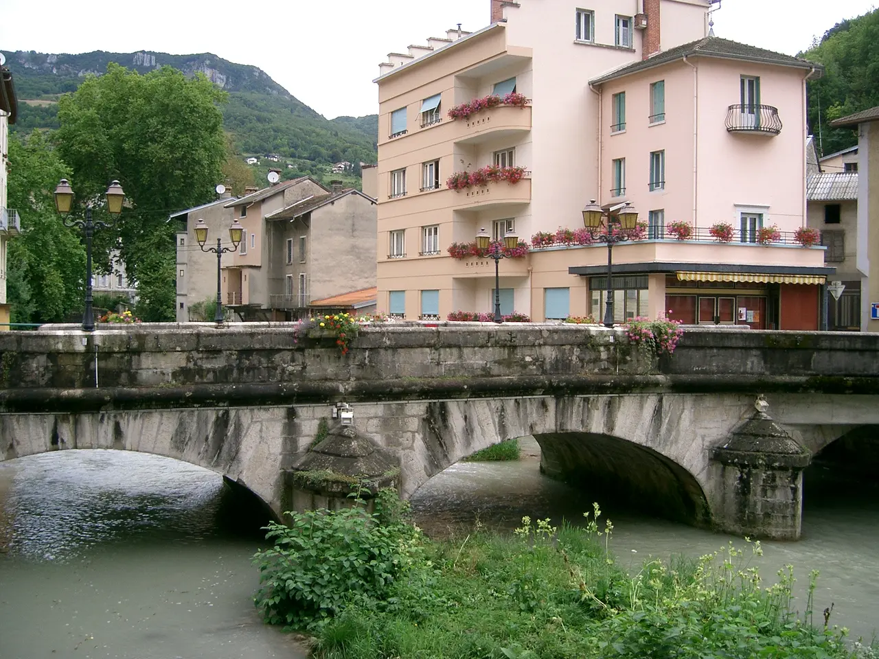 Tenay (Ain) - Pont sur l'Albarine