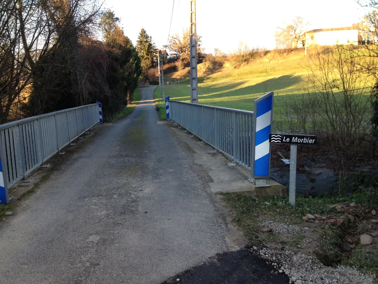 Pont sur le Morbier à Toussieux