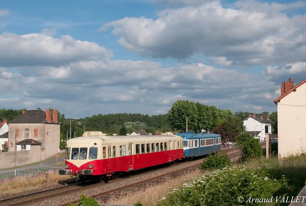 2403&2900 _ Vallon en Sully (03)