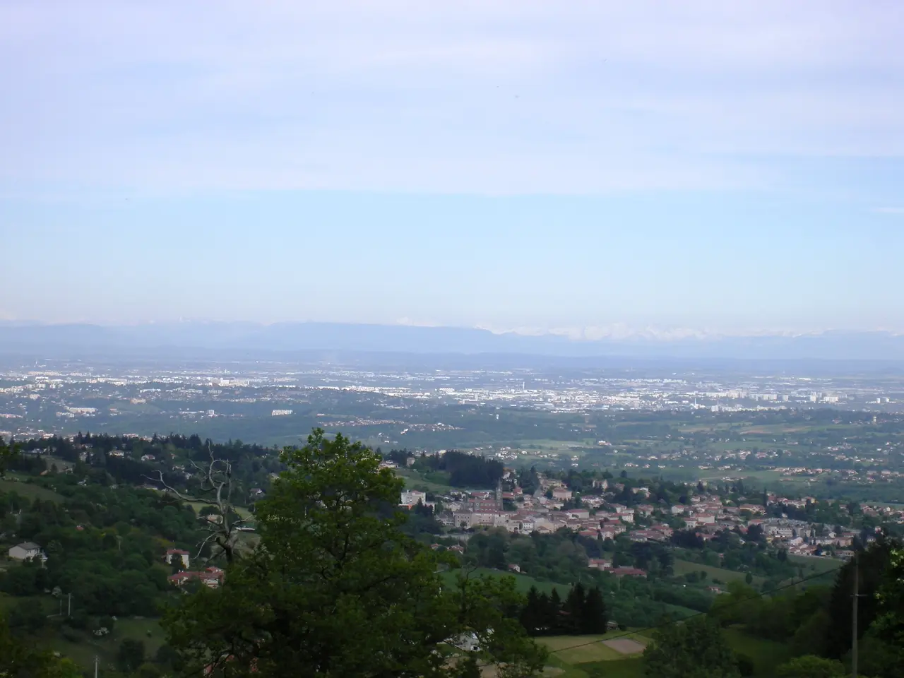 Vaugneray, vue vers Lyon et le Mont Blanc