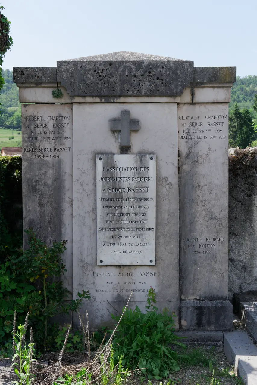 Tombe de Serge Basset dans le cimetière de Vaulnaveys-le-Haut - 2023-05-26