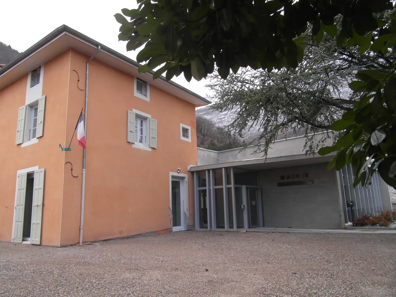 Entrée de la mairie de Veurey-Voroize