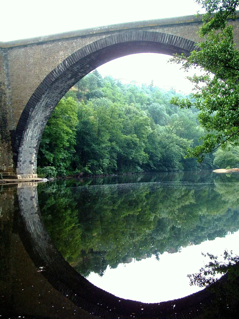 Vieille Brioude - Une arche du pont