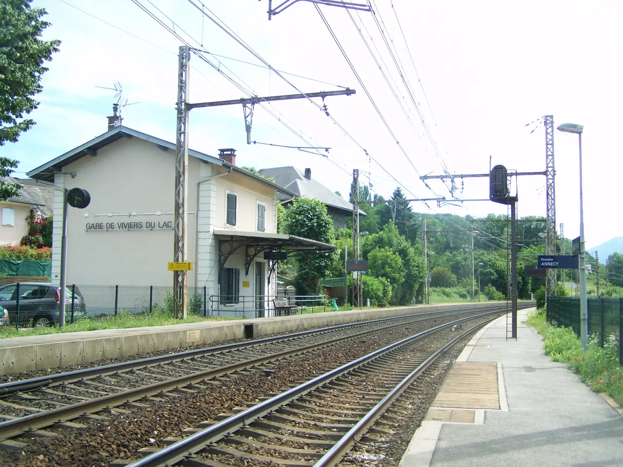 File:Gare de Viviers-du-Lac (Savoie).JPG