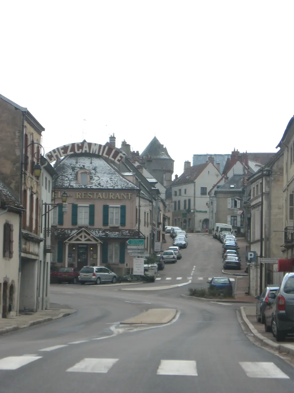 Arnay-le-Duc FR (march 2008)