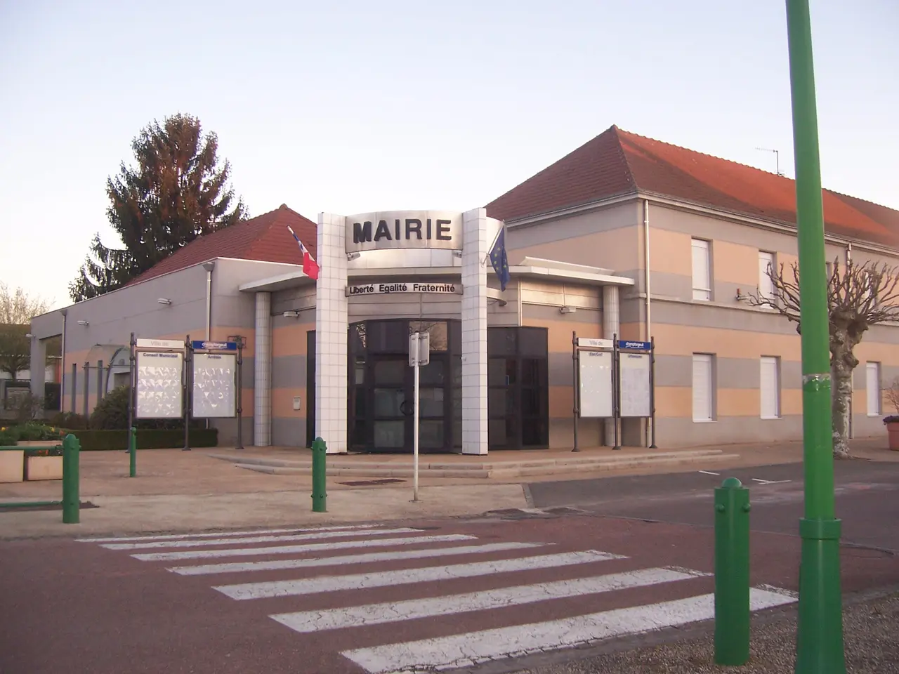 ChampforgeuilMairie