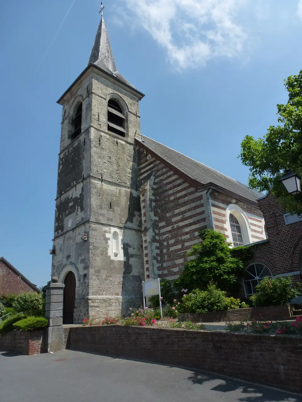 Curgies (Nord, Fr) église 01