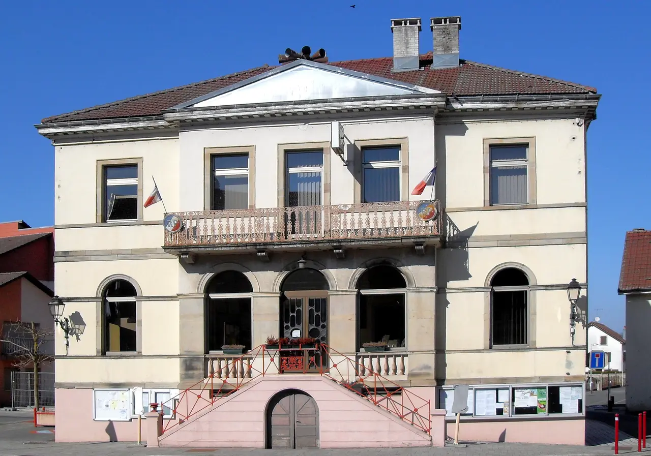 Dampierre-les-Bois, Mairie