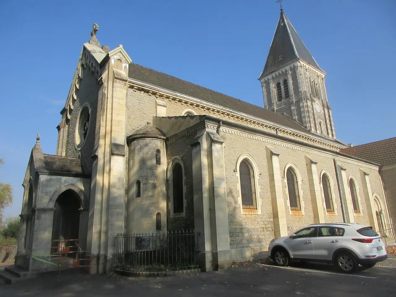 Église St Joseph Génelard oct 2018 3