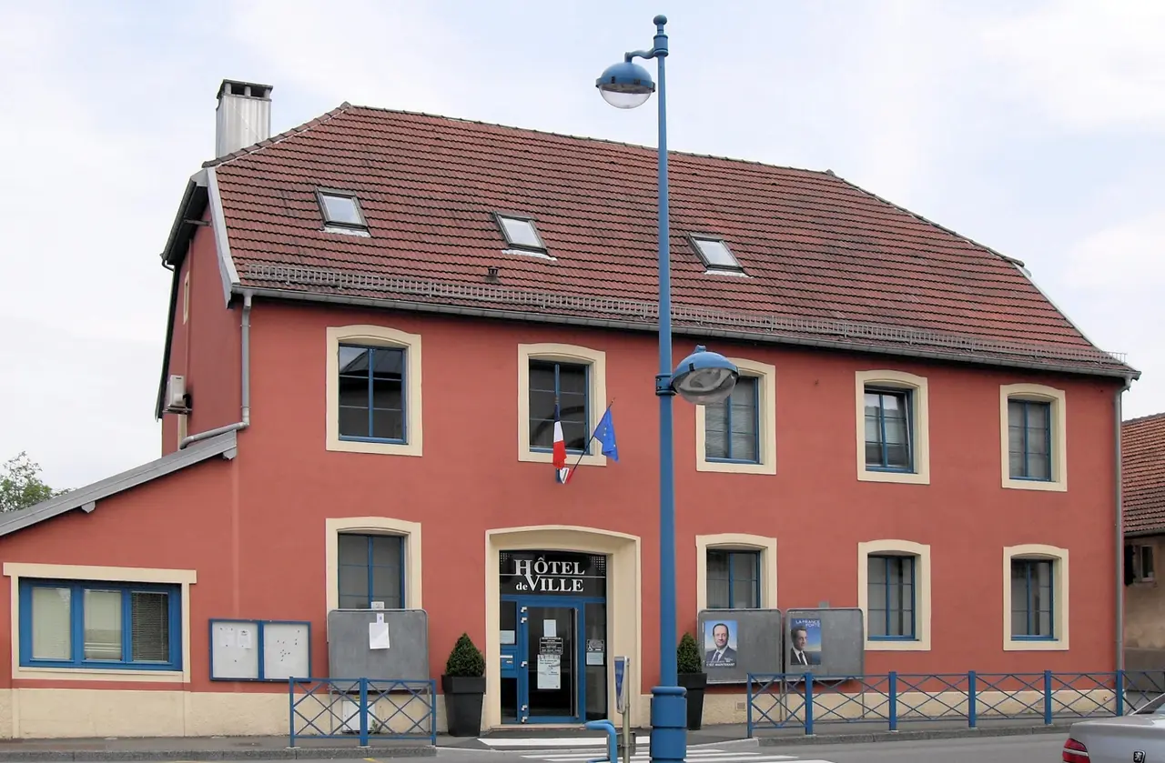 Grand-Charmont, Hôtel de ville