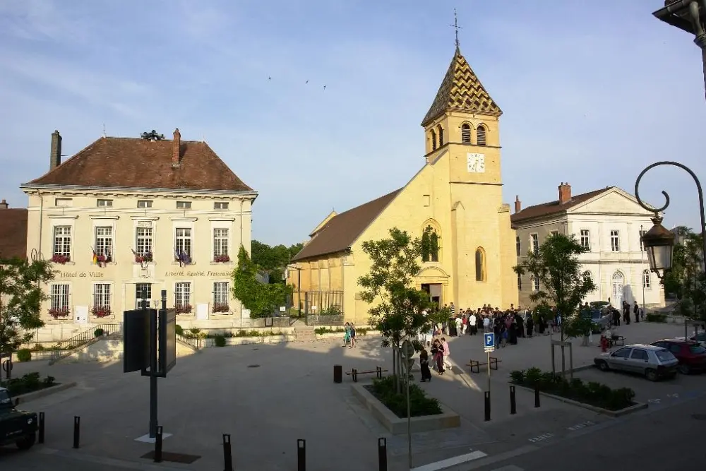 Is-sur-tille-mairie