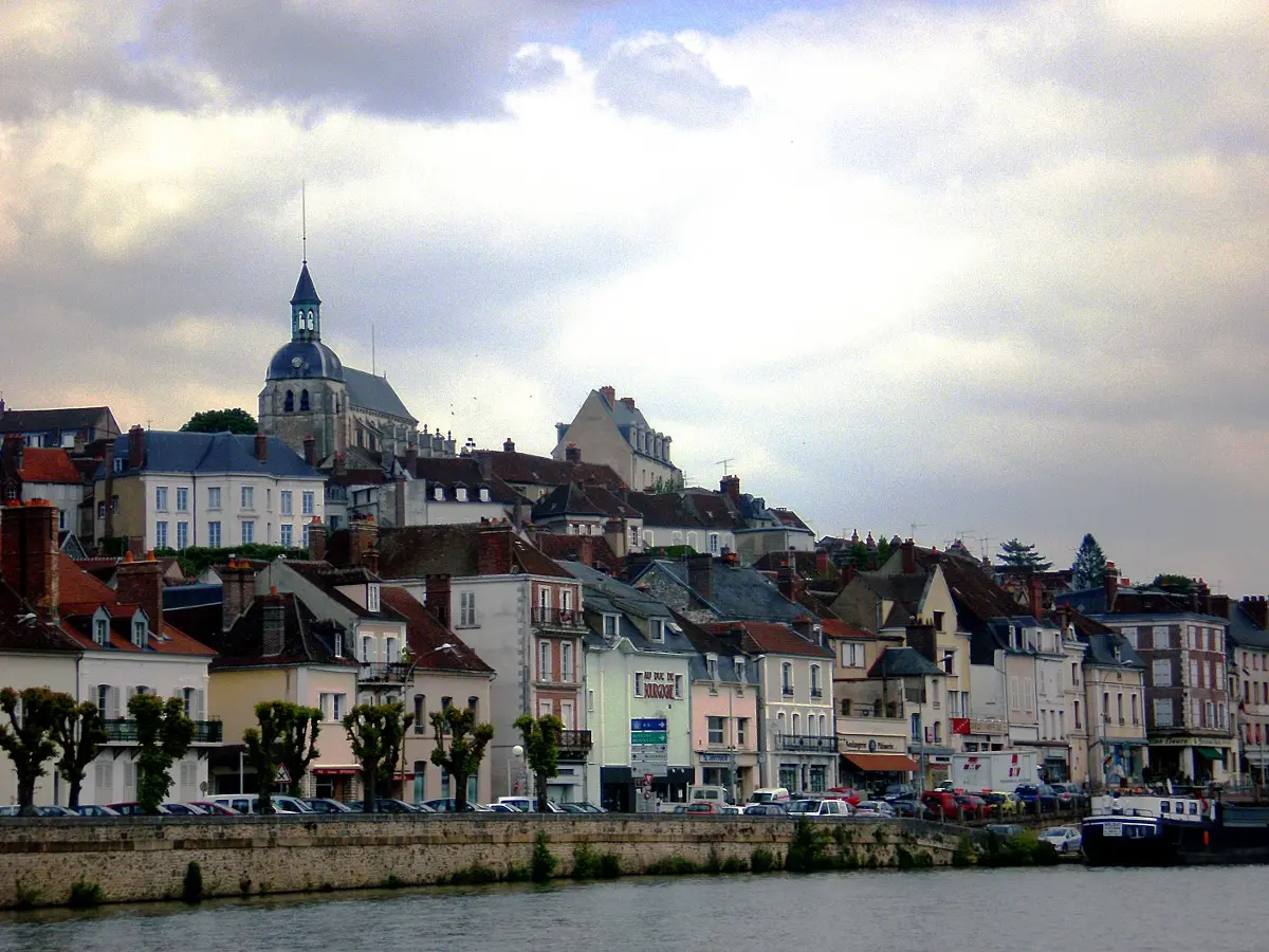P5280163 Joigny quai reduct