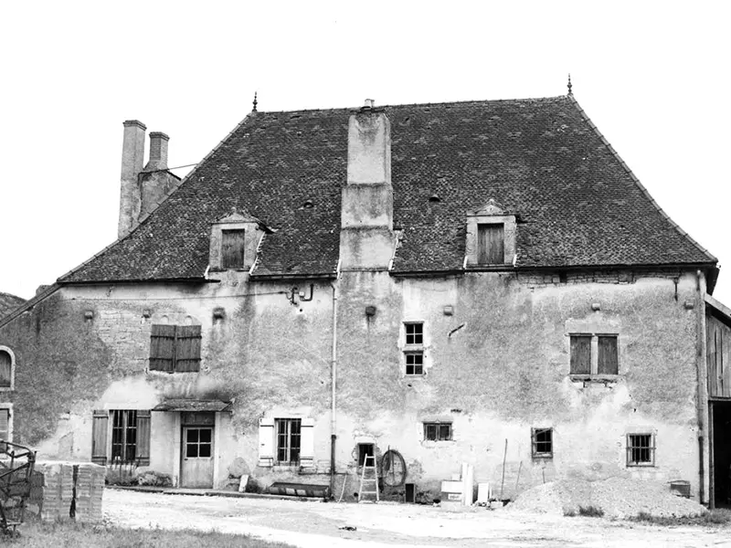Maison forte de Neuvelle (Ladoix-Serrigny)
