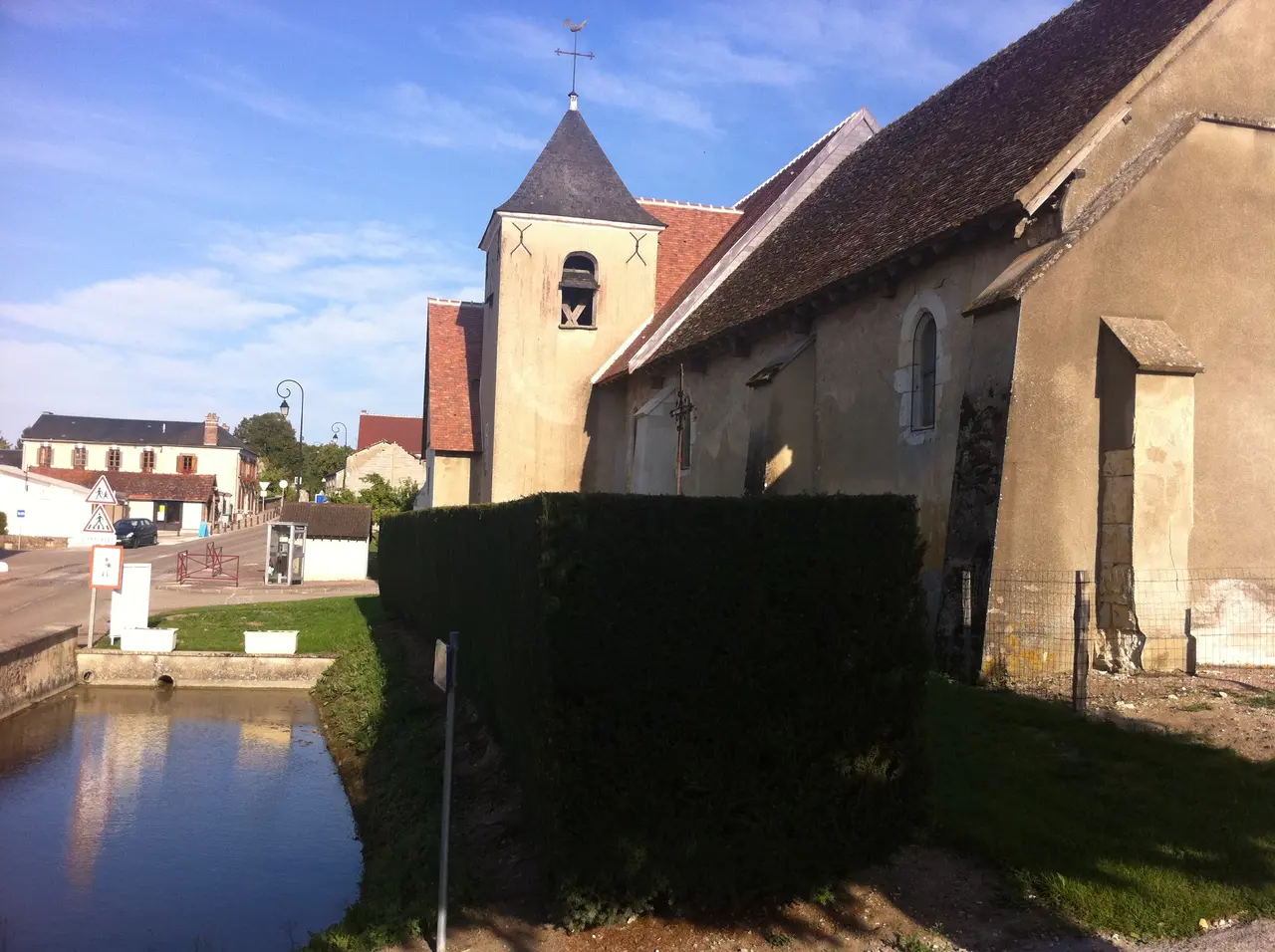 Lindry, église Sainte-Geneviève