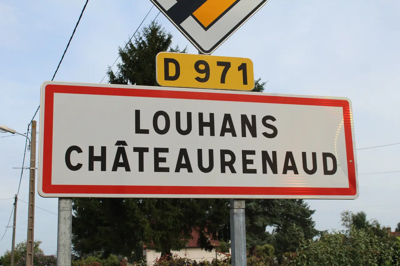 Panneau entrée Louhans Châteaurenaud Louhans 4