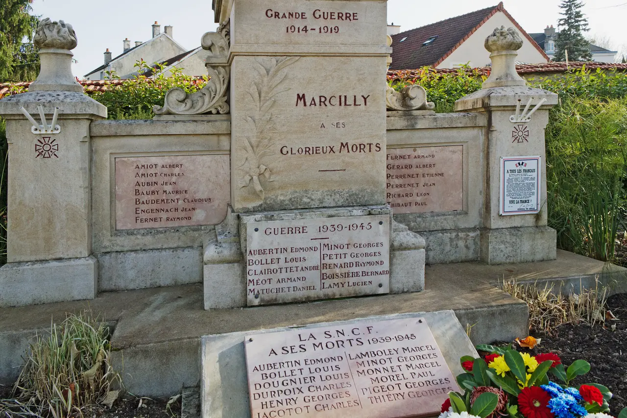 Marcilly-sur-Tille FR21 monument IMF6575