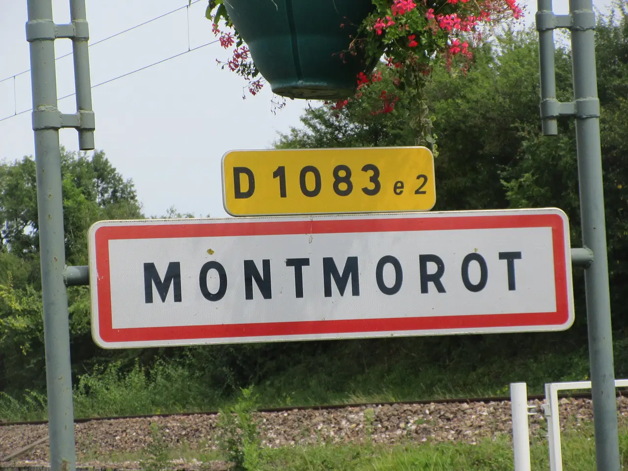 File:Panneau entrée Montmorot 1.jpg