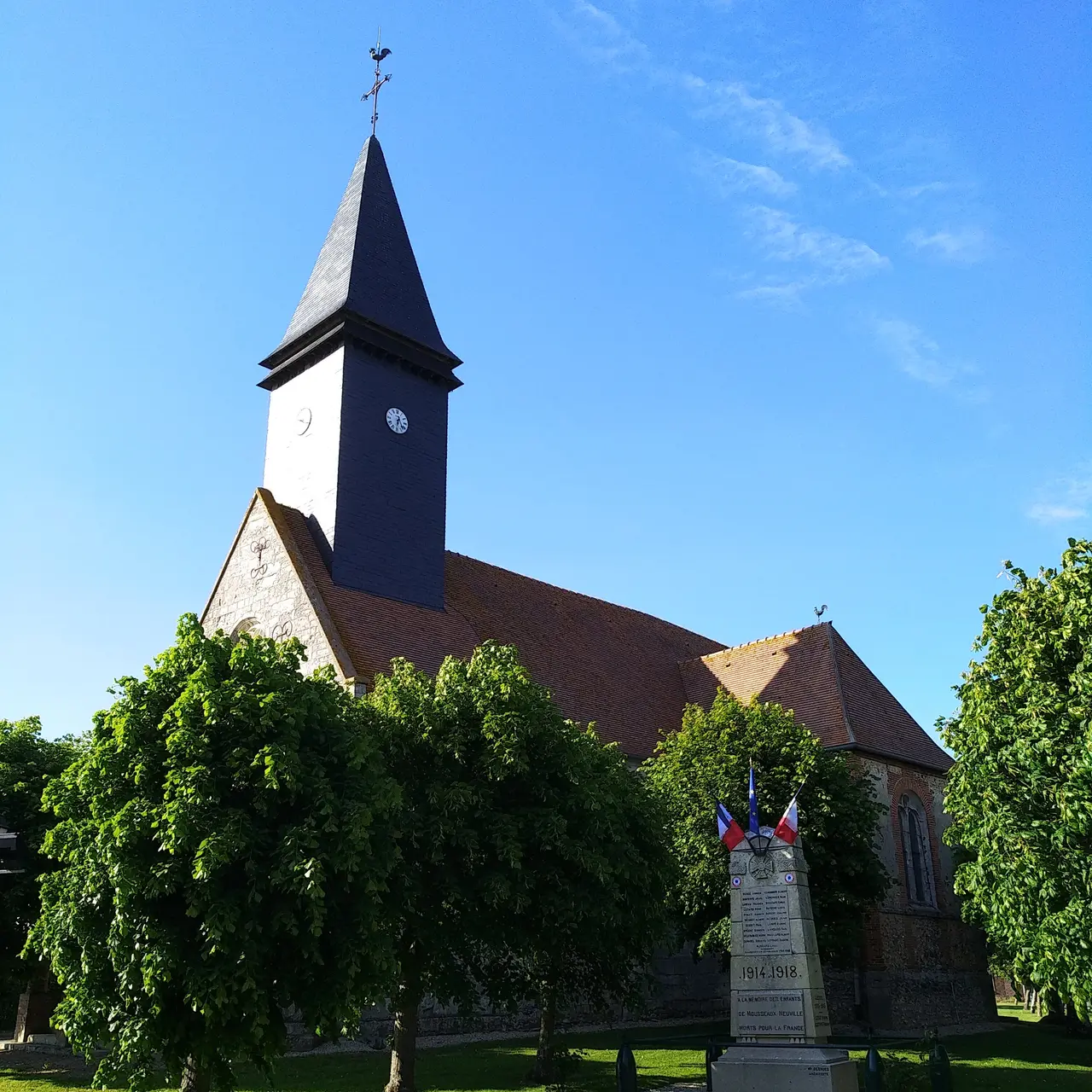 Eglise Saint-Martin - Mousseaux-Neuville - 27 - FR - (2)