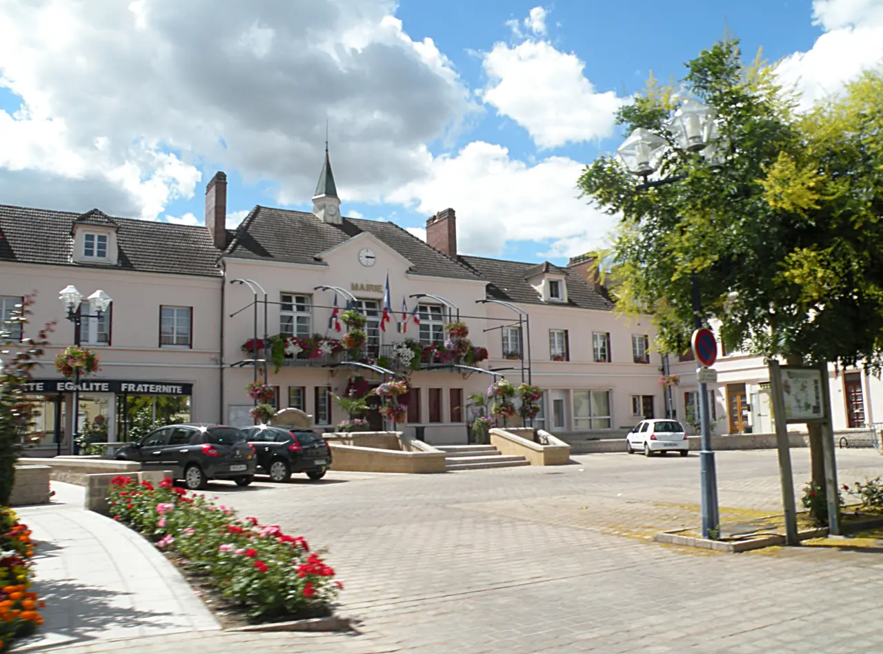 Neuvy-sur-Loire - mairie