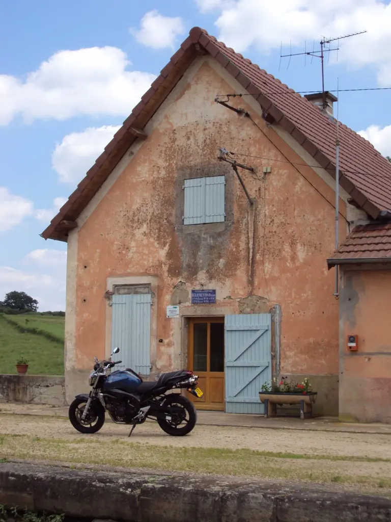 Ma Yamaha FZ6, écluse n°19 'Océan' - Canal du Centre, Palinges (71)