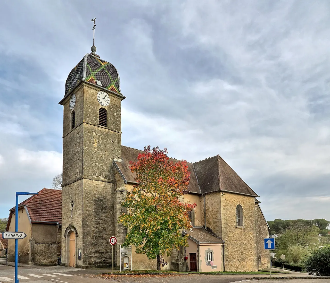 Pelousey, l'église