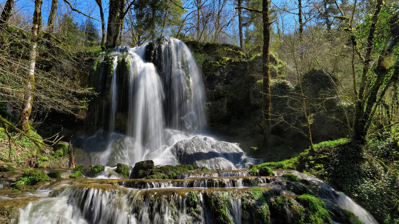 Pierrefontaine-les-Varans, cascade du Val