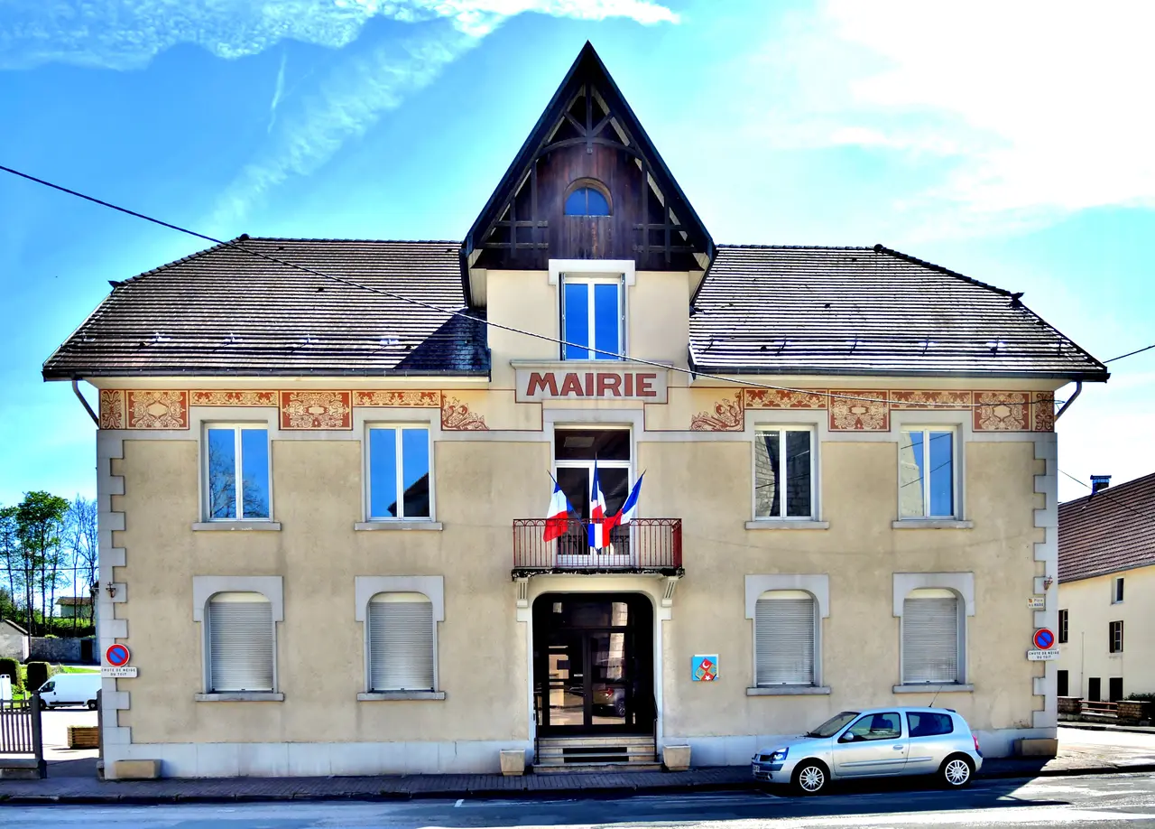 La mairie de Pierrefontaine-les-Varans