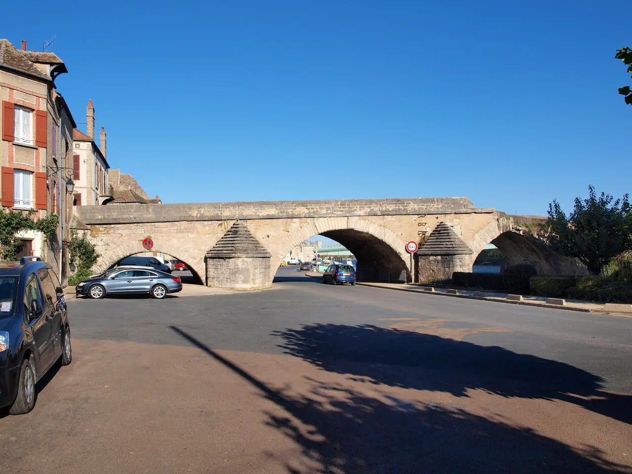 Pont-sur-Yonne-vieux pont-10