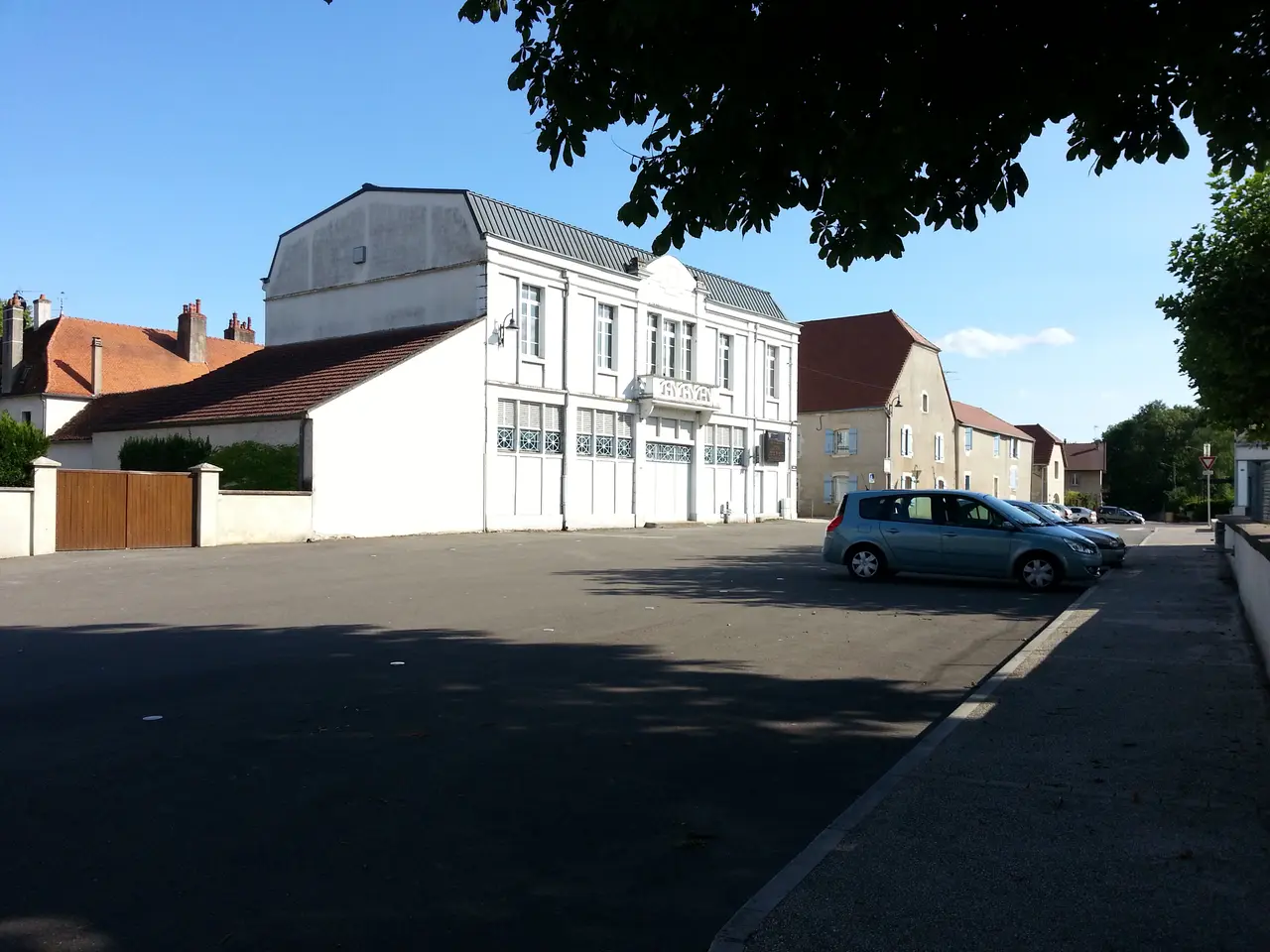 Place du marché de Pontailler-sur-Saône