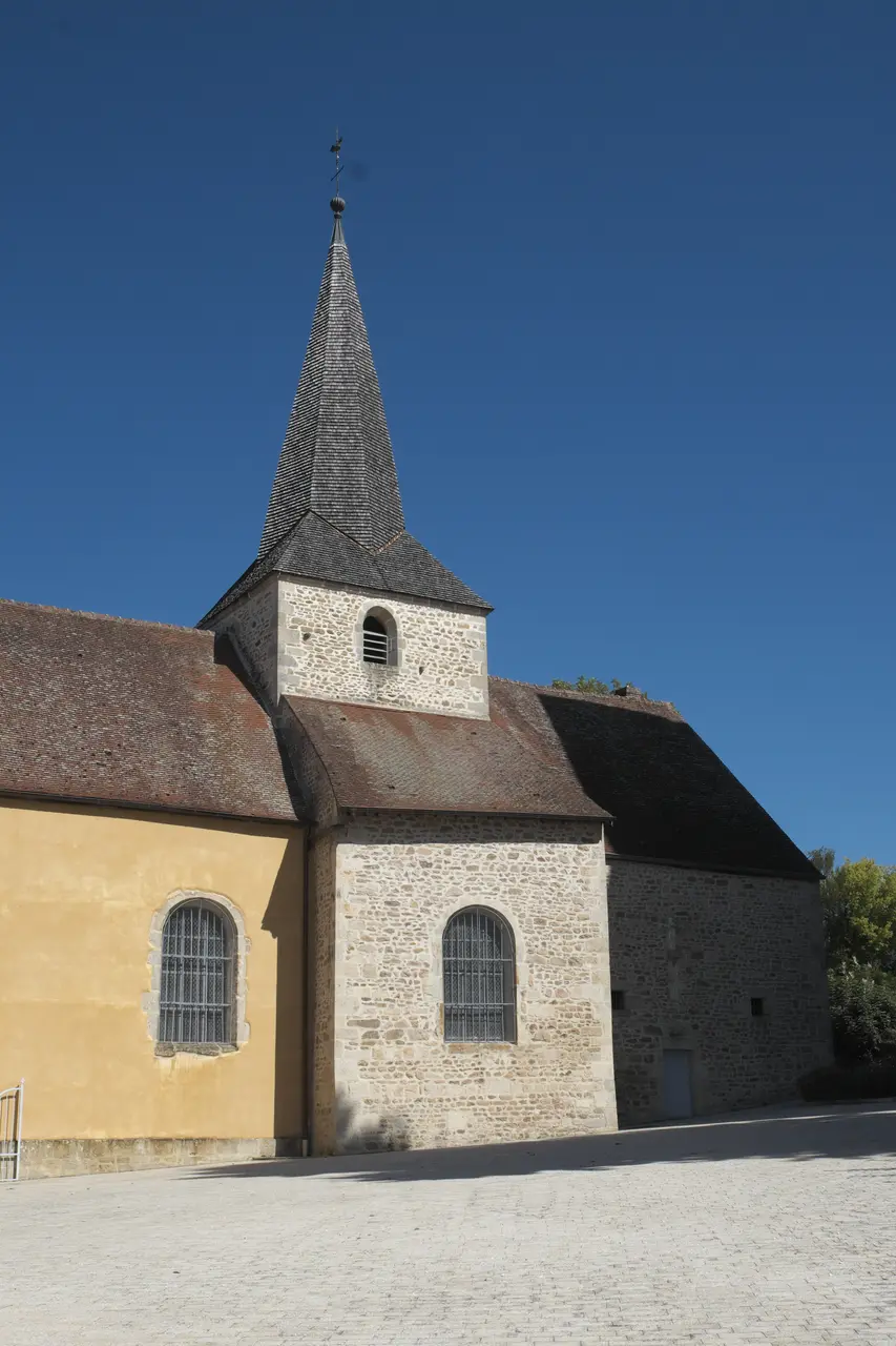 Saint-Sernin-du-Bois (71) Église 209