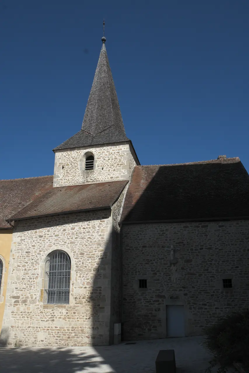 Saint-Sernin-du-Bois (71) Église 208